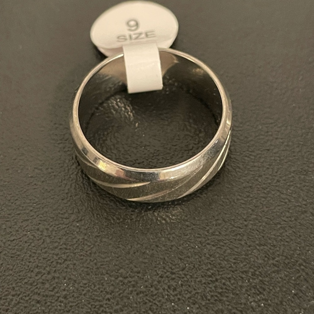 Silver Band Brushed with Etched Lines Ring Size 9